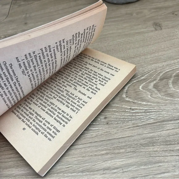 The Secret by Carol Beach York Vintage 1984 YA Mystery Romance Paperback - Picture 11 of 11